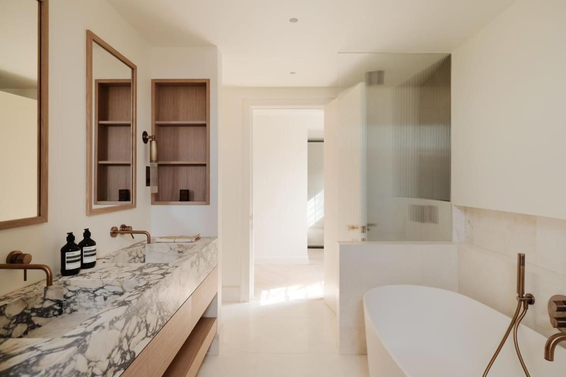 Knightsbridge Duplex On Elegant Walton Street * Londen
